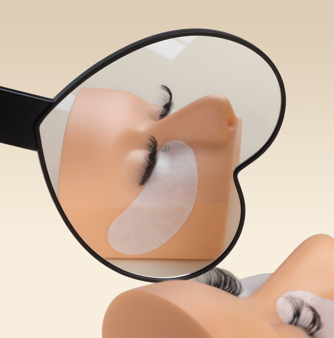 Taffeay Heart-shaped Mirror