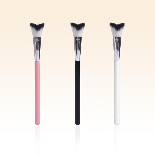 Heart-Shaped Lash Cleansing Brush